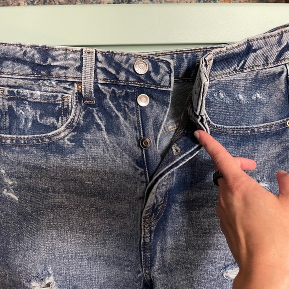 High Rise Cut Offs - Picture 4 of 4